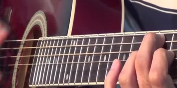 how to play E7 Chord