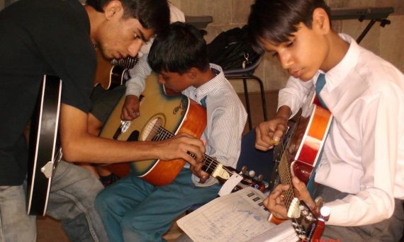 Guitar Classes in Rohini Sector 11 Delhi