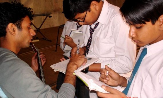 Guitar Classes in Rohini Sector 13 Delhi