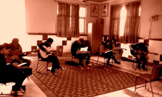 Guitar Classes in Dwarka Mor Delhi