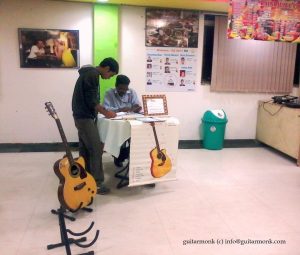 Guitar Classes in Anand Vihar Delhi